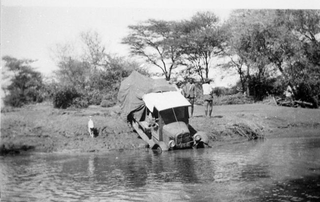 info@namibweb.com stuck in river, circa 1930, Namibia